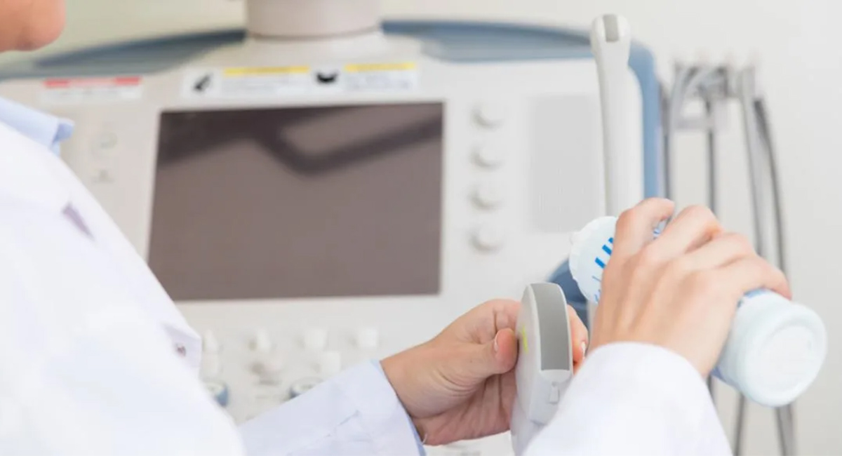 preparing ultrasound examination